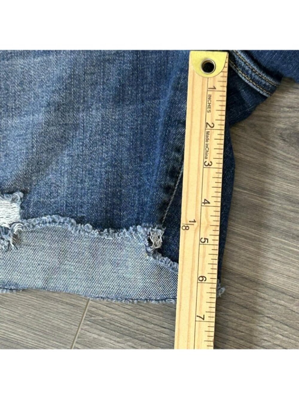 Judy Blue Shorts Womens XL Blue Denim Bermuda Distressed Frayed Hem Stretch - Picture 10 of 10
